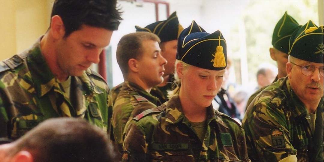 Dutch UN soldiers departing to Kosovo in 'Crazy'