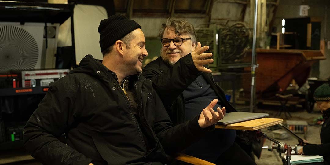 Director/Writer Scott Cooper and Producer Guillermo del Toro on the set of 'Antlers'
