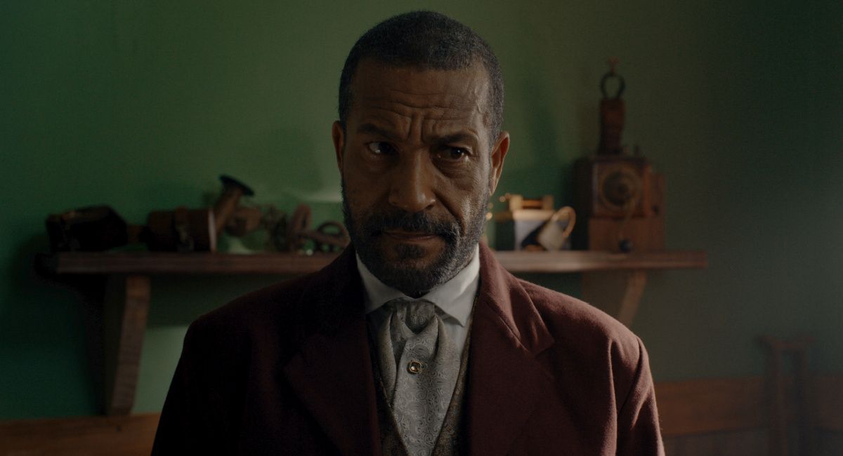 Phil Morris in 'Ghosts of the Ozarks'