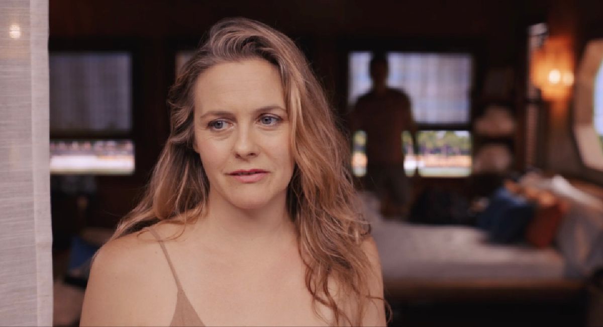 Alicia Silverstone in 'The Requin'