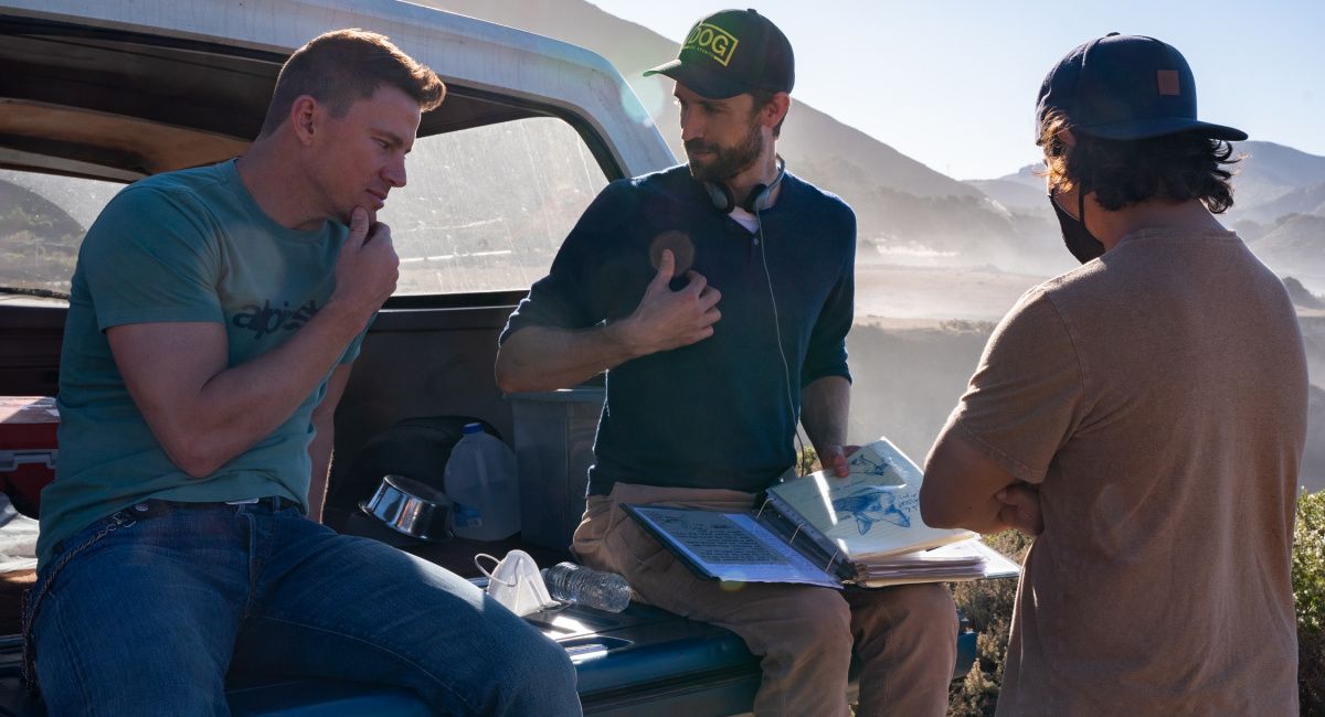 (L to R) Actor/director Channing Tatum and writer/director Reid Carolin on the set of 'Dog.' A Metro Goldwyn Mayer Pictures film. Photo credit: Hilary Bronwyn Gayle/SMPSP © 2022 Metro-Goldwyn-Mayer Pictures Inc. All Rights Reserved
