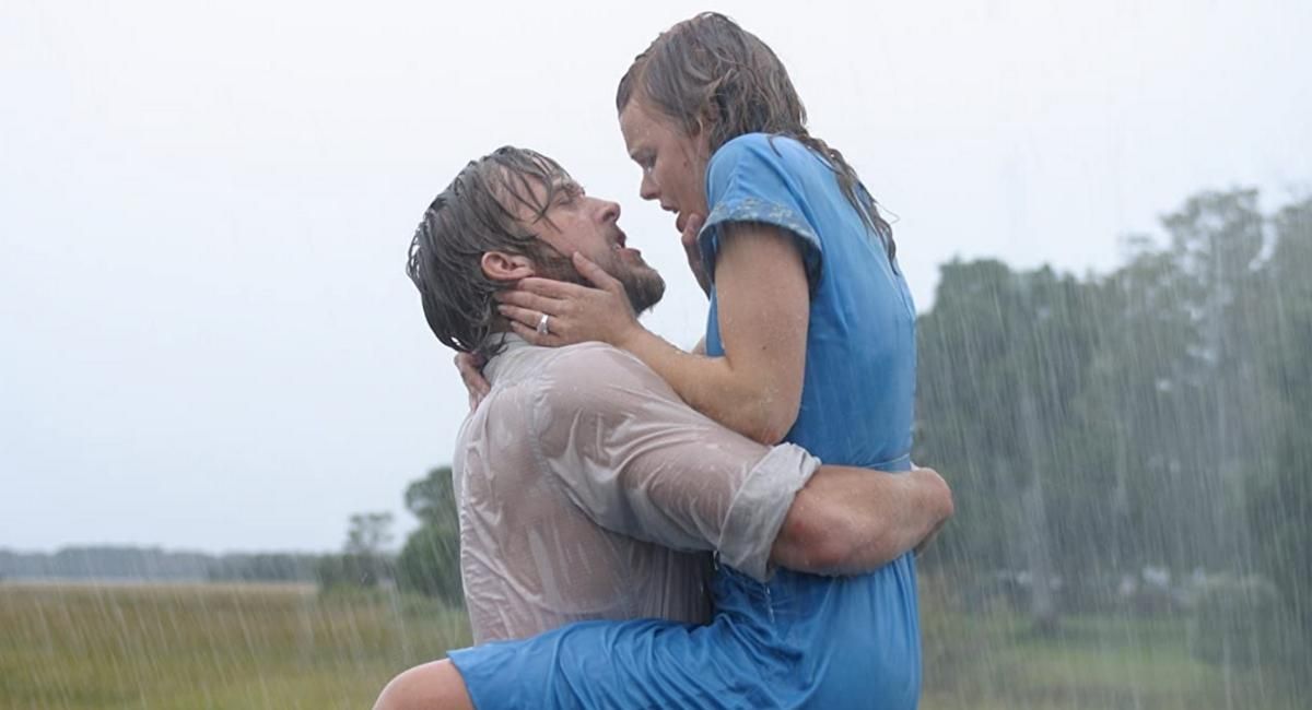 Rachel McAdams and Ryan Gosling in movie 'The Notebook' rainy love scene