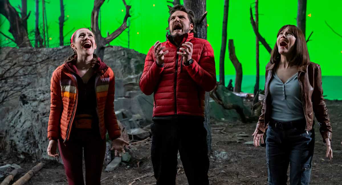 Trailer for Judd Apatow’s Showbiz Satire ‘The Bubble’