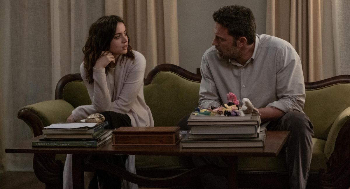 Ana de Armas and Ben Affleck on couch