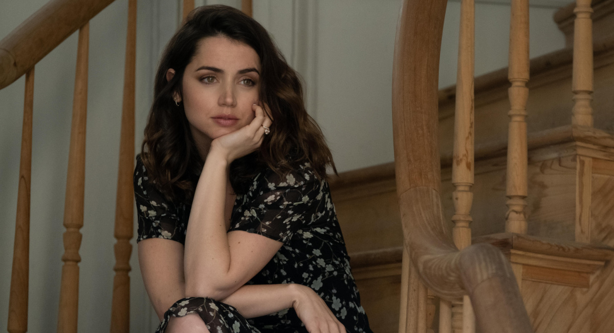Ana de Armas on stairs