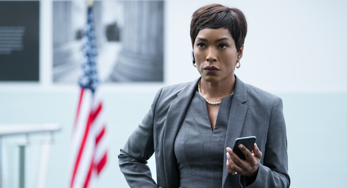 Angela Bassett with phone