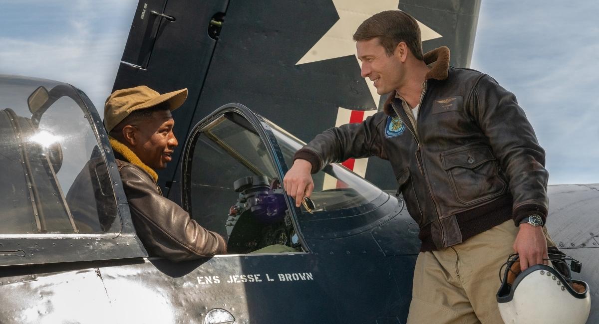 Jonathan Majors and Glen Powell in Sony Pictures' 'Devotion.'