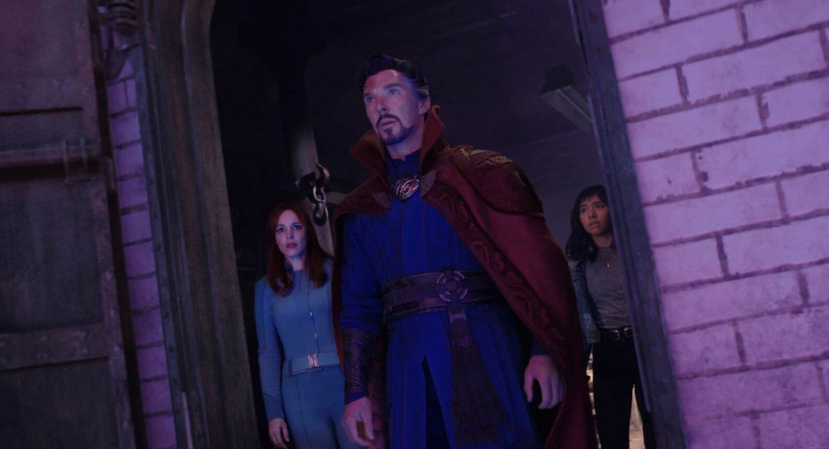 Rachel McAdams as Dr. Christine Palmer, Benedict Cumberbatch as Dr. Stephen Strange, and Xochitl Gomez as America Chavez