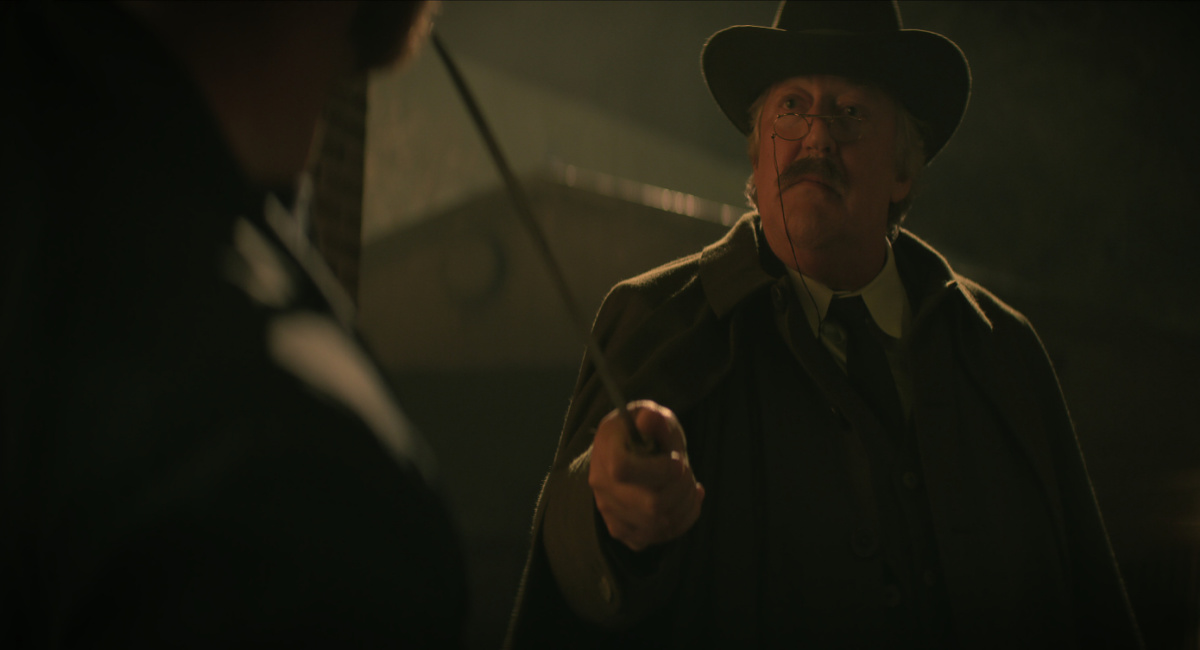 Stephen Fry as Gilbert in 'The Sandman.'