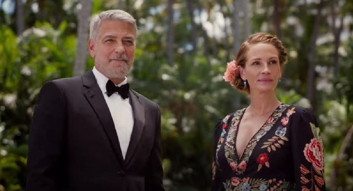George Clooney and Julia Roberts in Universal Pictures' 'Ticket to Paradise.'