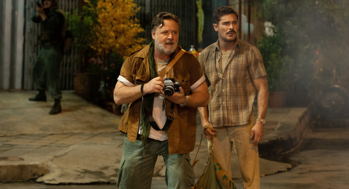 Russell Crowe and Zac Efron in 'The Greatest Beer Run Ever,' premiering globally on September 30, 2022 on Apple TV+.