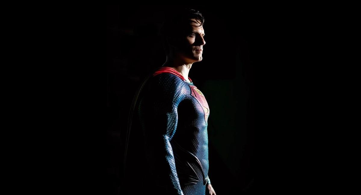 Henry Cavill Officially Returning as Superman.