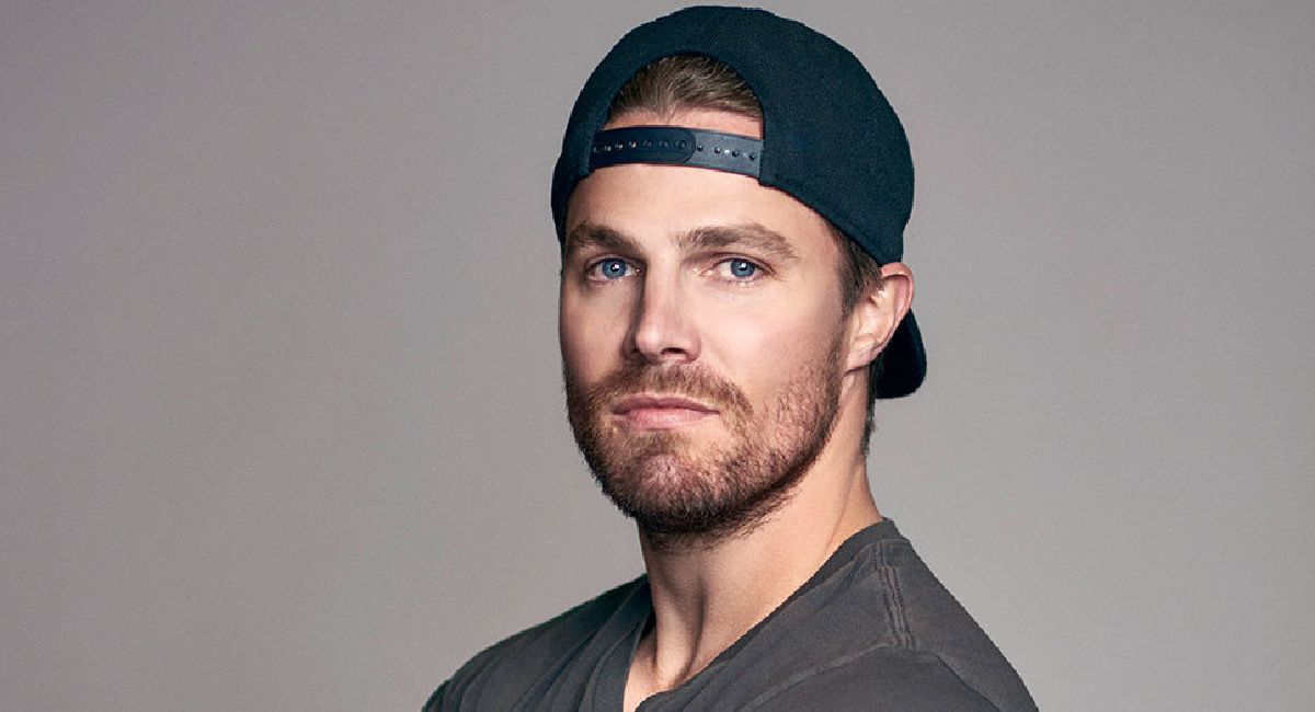 ‘Arrow’ Star Stephen Amell Will Return as Oliver Queen in the Final Season of ‘The Flash.’