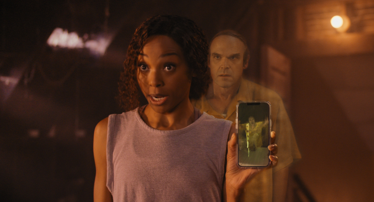 Erica Ash as Melanie, and David Harbour as Ernest in 'We Have A Ghost.'