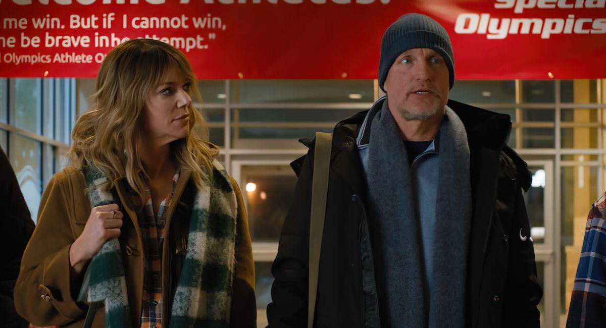 Kaitlin Olson as Alex and Woody Harrelson as Marcus in director Bobby Farrelly's 'Champions,' a Focus Features release.