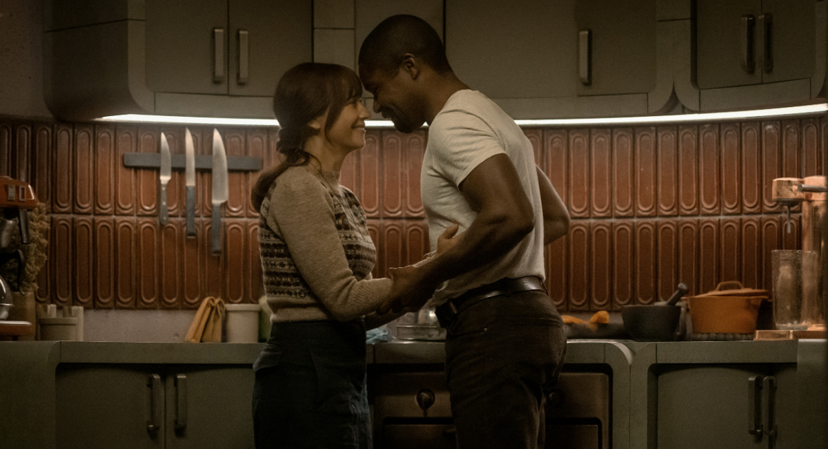Rashida Jones as Allison and David Oyelowo as Holston in Apple TV+'s 'Silo.'