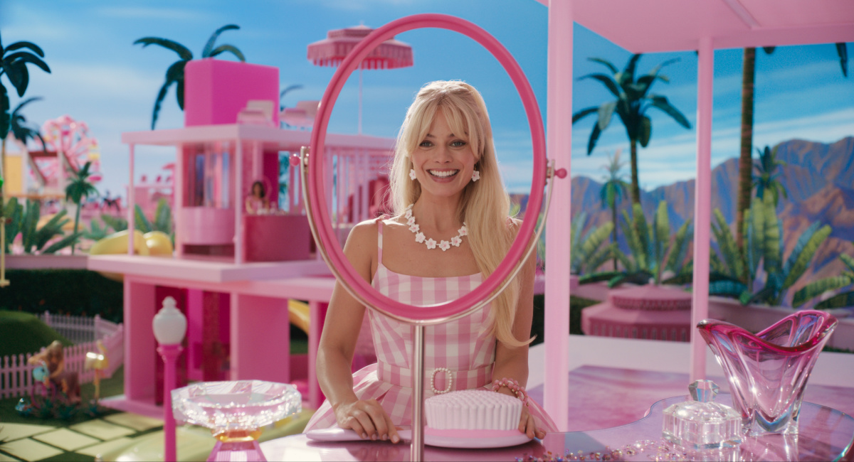 Margot Robbie como Barbie em Warner Bros.  Pictures' 'Barbie', Warner Bros.  Fotos divulgadas.