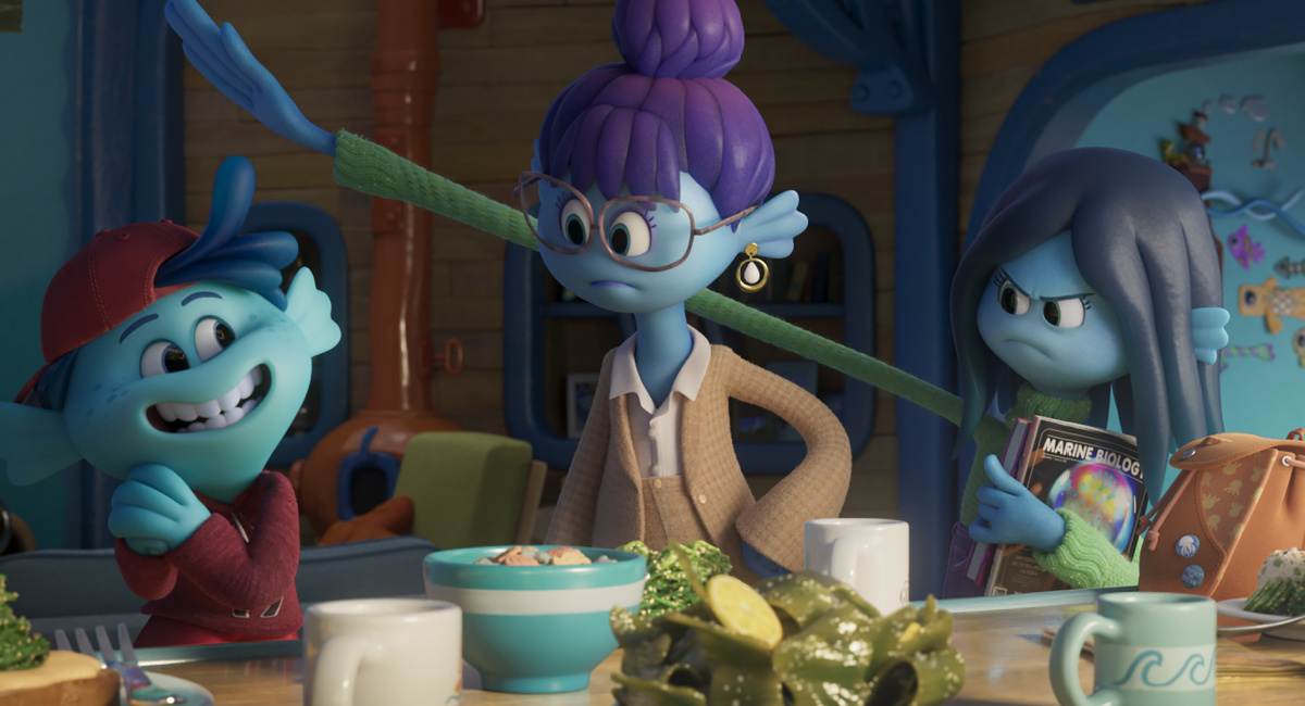 (Da esquerda) Sam Gilman (Blue Chapman), Agatha Gilman (Toni Collette) e Ruby Gilman (Lana Condor) em 'Ruby Gilman, Teenage Kraken' da DreamWorks Animation, dirigido por Kirk DeMicco.