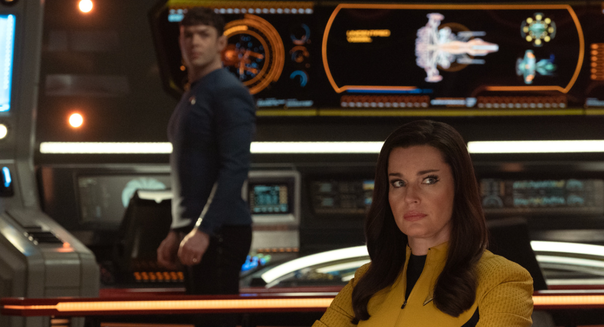 Ethan Peck as Spock and Rebecca Romijn as Una in the trailer of 'Star Trek: Strange New Worlds.'