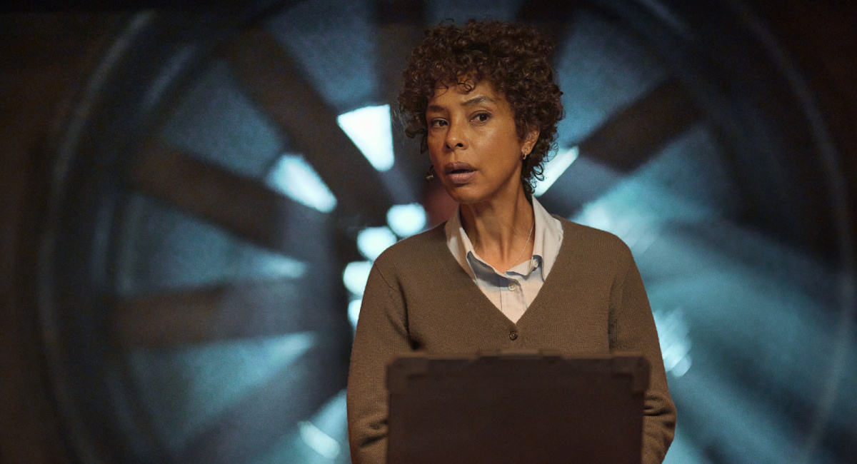 Sophie Okonedo as Nomad/King of Hearts in 'Heart Of Stone.'