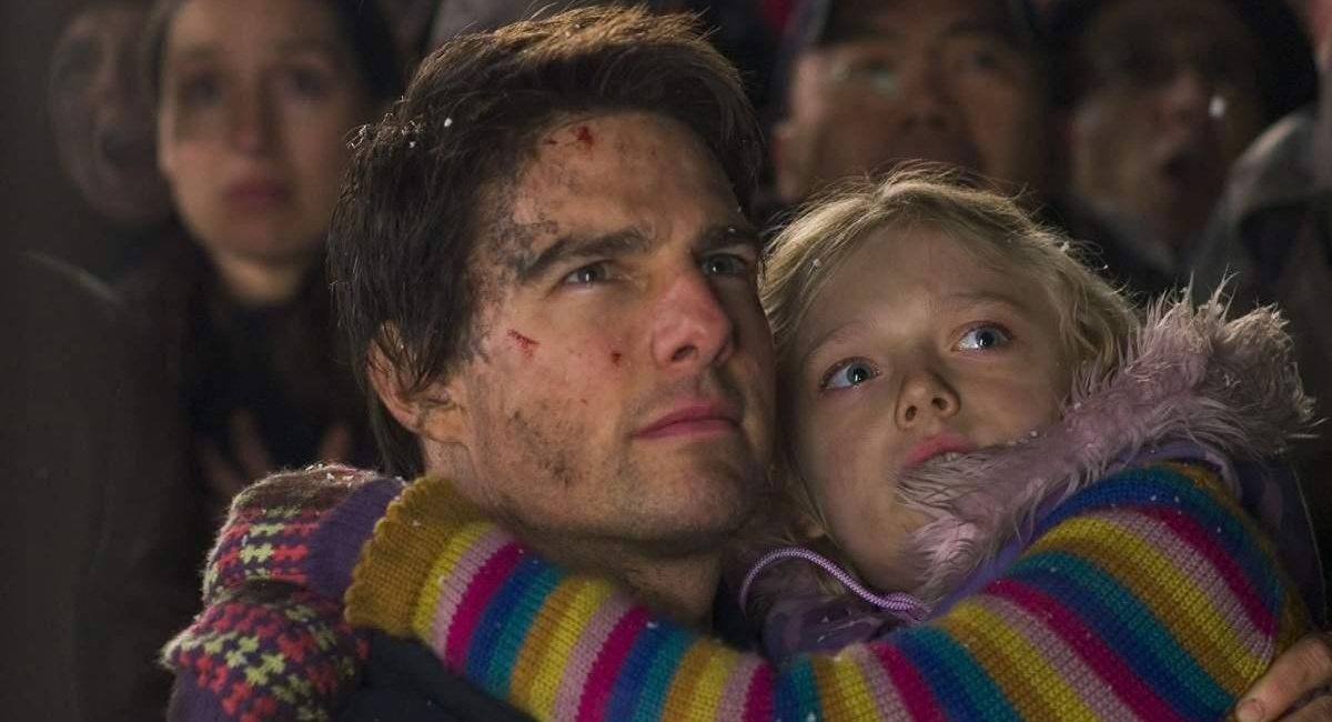 Tom Cruise and Dakota Fanning in director Steven Spielberg's 'War of the Worlds.'