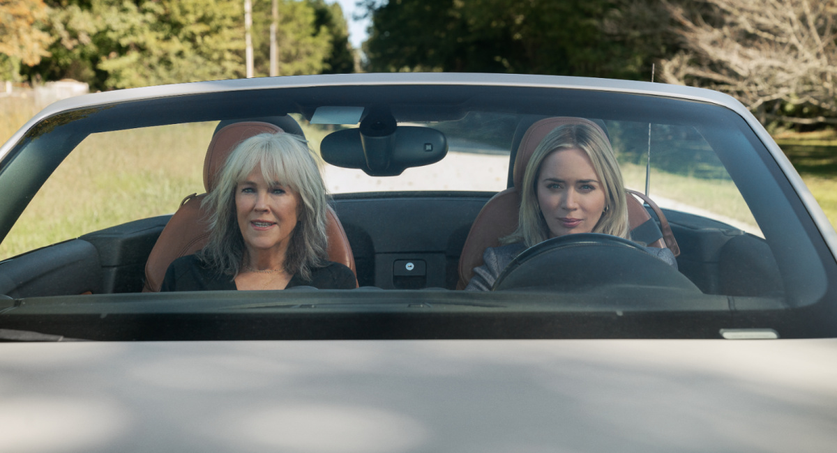 Catherine O'Hara as Jackie and Emily Blunt as Liza in 'Pain Hustlers.'