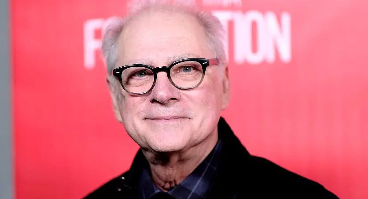 Director Barry Levinson.