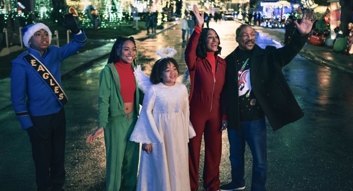 Thaddeus J. Mixson as Nick Carver, Genneya Walton as Joy Carver, Madison Thomas as Holly Carver, Tracee Ellis Ross as Carol Carver, and Eddie Murphy as Chris Carver star in 'Candy Cane Lane.'