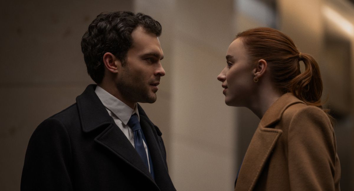 Alden Ehrenreich as Luke and Phoebe Dynevor as Emily in 'Fair Play.'