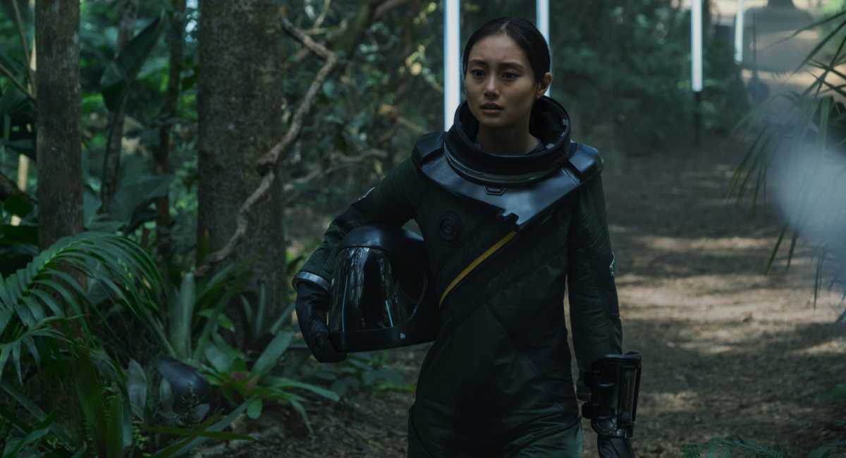 'Invasion' Season 2 Interview: Simon Kinberg