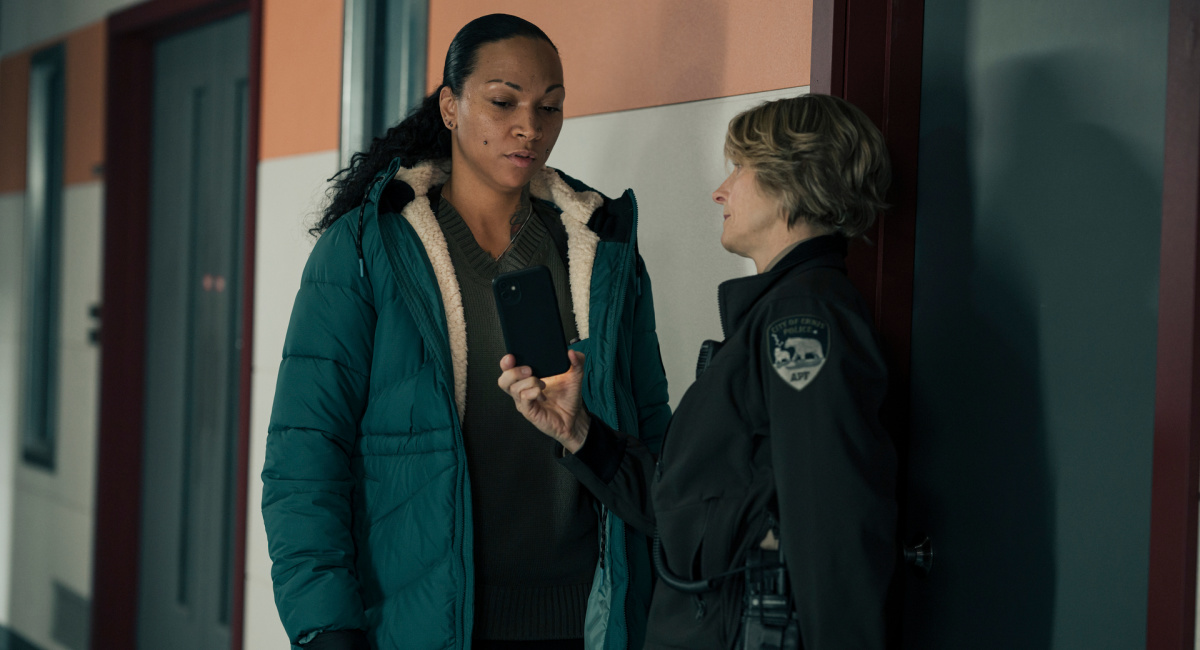 Kali Reis and Jodie Foster in HBO's 'True Detective: Night Country.'