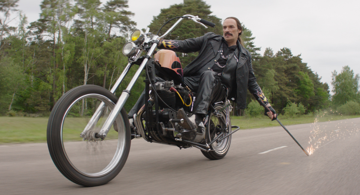 Julian Barratt as Jack Sinclair in 'Knuckles,' streaming on Paramount+, 2024.