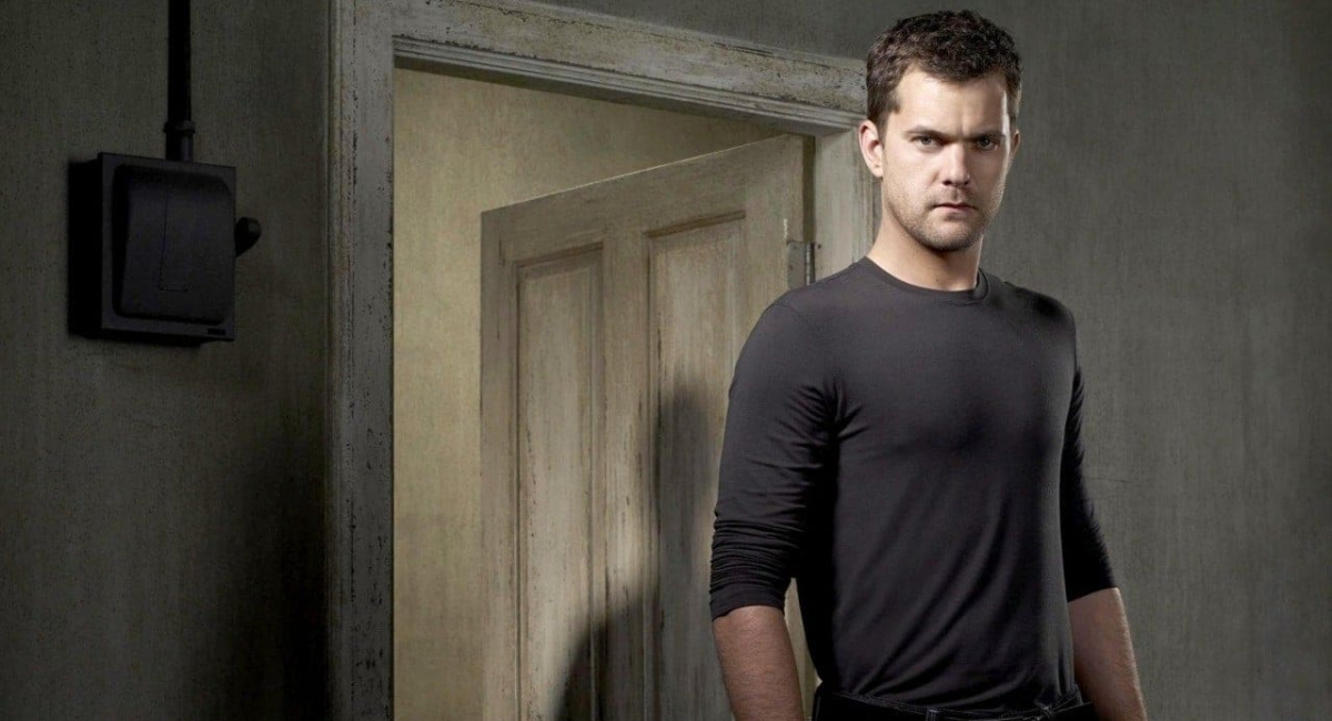 Joshua Jackson as Peter Bishop on 'Fringe.'