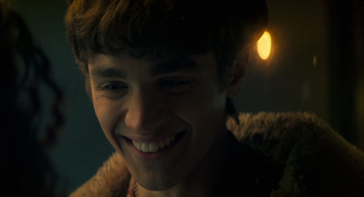 Lukas Gage as Thomas The Cat King in episode 2 of 'Dead Boy Detectives.'