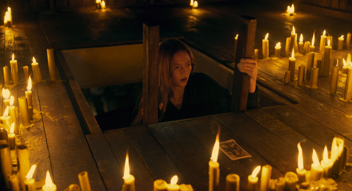 Harriet Slater in 'Tarot'.