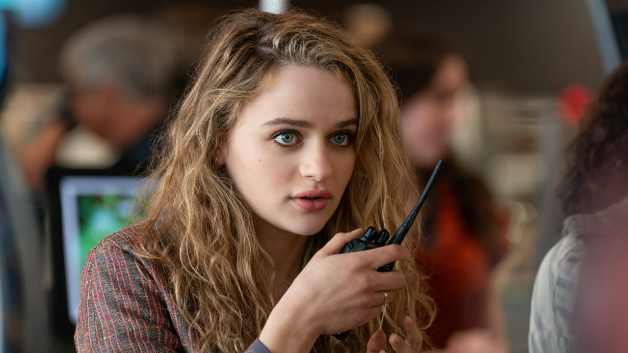 Joey King as Zara Ford in 'A Family Affair'.