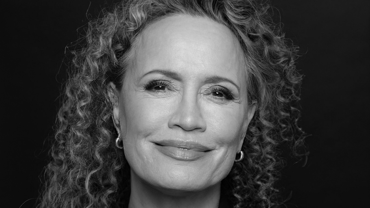 Rena Owen. Photo by Manfred Baumann.