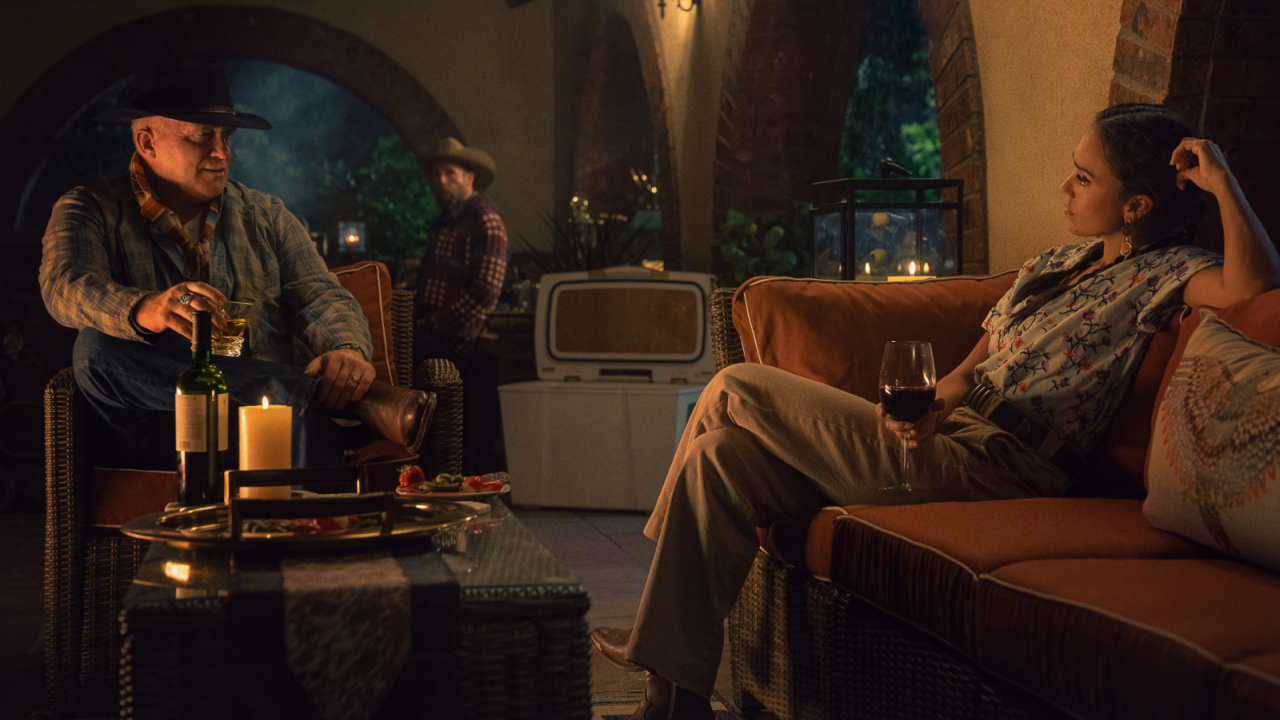 Anthony Michael Hall as Ezekiel, Mark Webber as Jesse and Jessica Alba as Parker in 'Trigger Warning.'