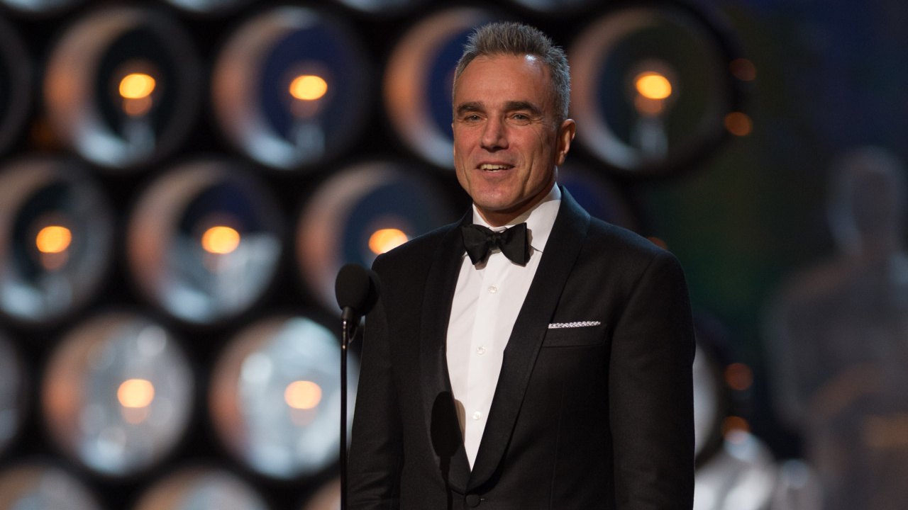 Daniel Day-Lewis presents an Oscar® during the live ABC Telecast of The Oscars® from the Dolby® Theatre in Hollywood, CA on Sunday, March 2, 2014. Credit/Provider: Michael Yada / ©A.M.P.A.S. Copyright: ©A.M.P.A.S.