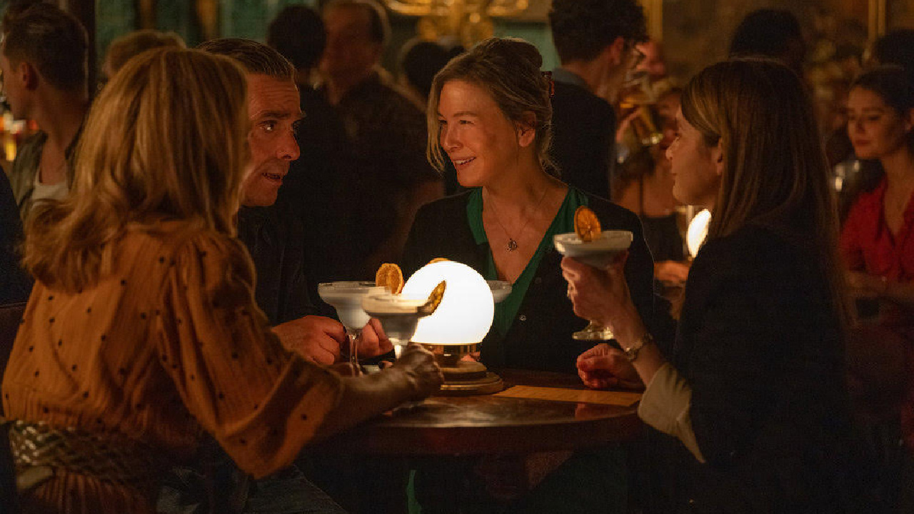 (L to R) Sally Phillips as Shazzer, James Callis as Tom, Renée Zellweger as Bridget Jones, and Shirley Henderson as Jude in 'Bridget Jones: Mad About the Boy'. Photo: Jay Maidment/Universal Pictures.