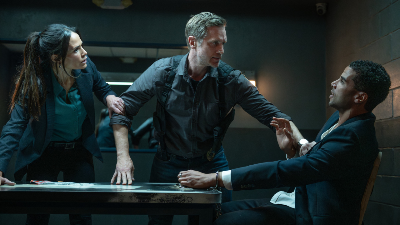 (L to R) Jordana Brewster as Detective Jeanine, Devon Sawa as Detective Zeke Hobbs and Mason Gooding as Jay in Screen Gems and Spyglass Media Group's 'Heart Eyes'. Photo: Christopher Moss.