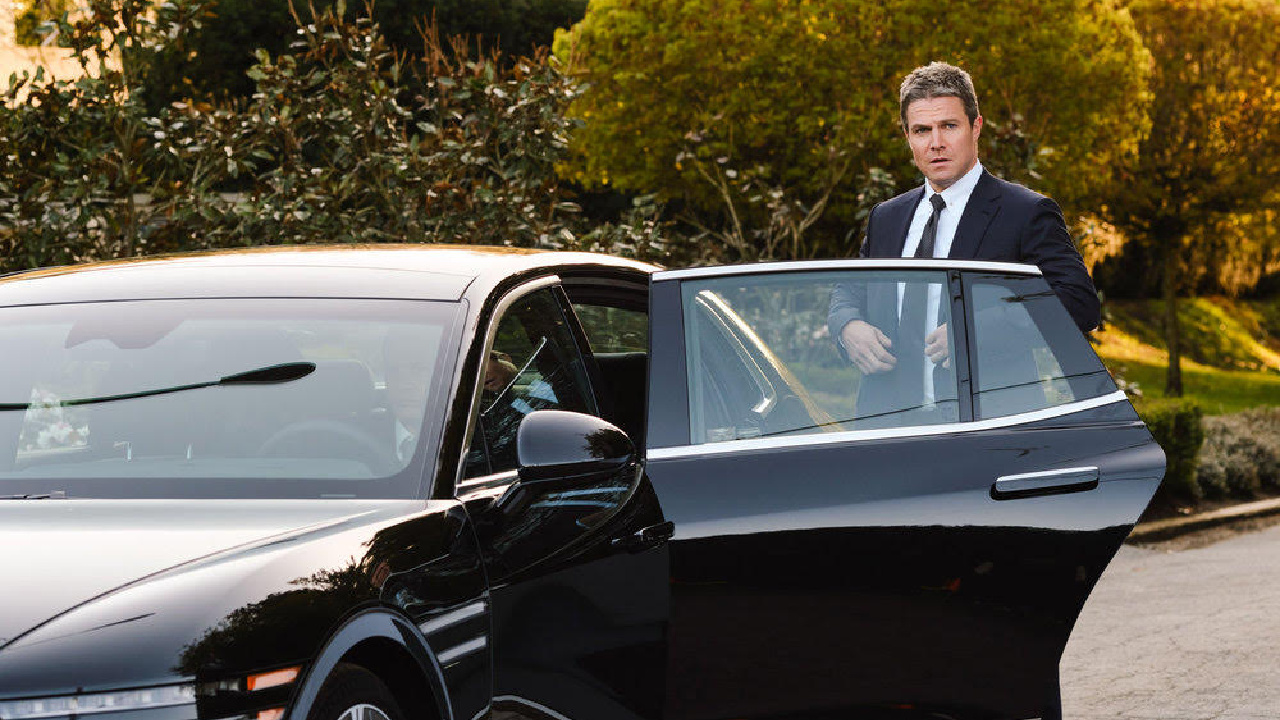 Stephen Amell as Ted Black in 'Suits LA'. Photo: David Astorga/NBC.