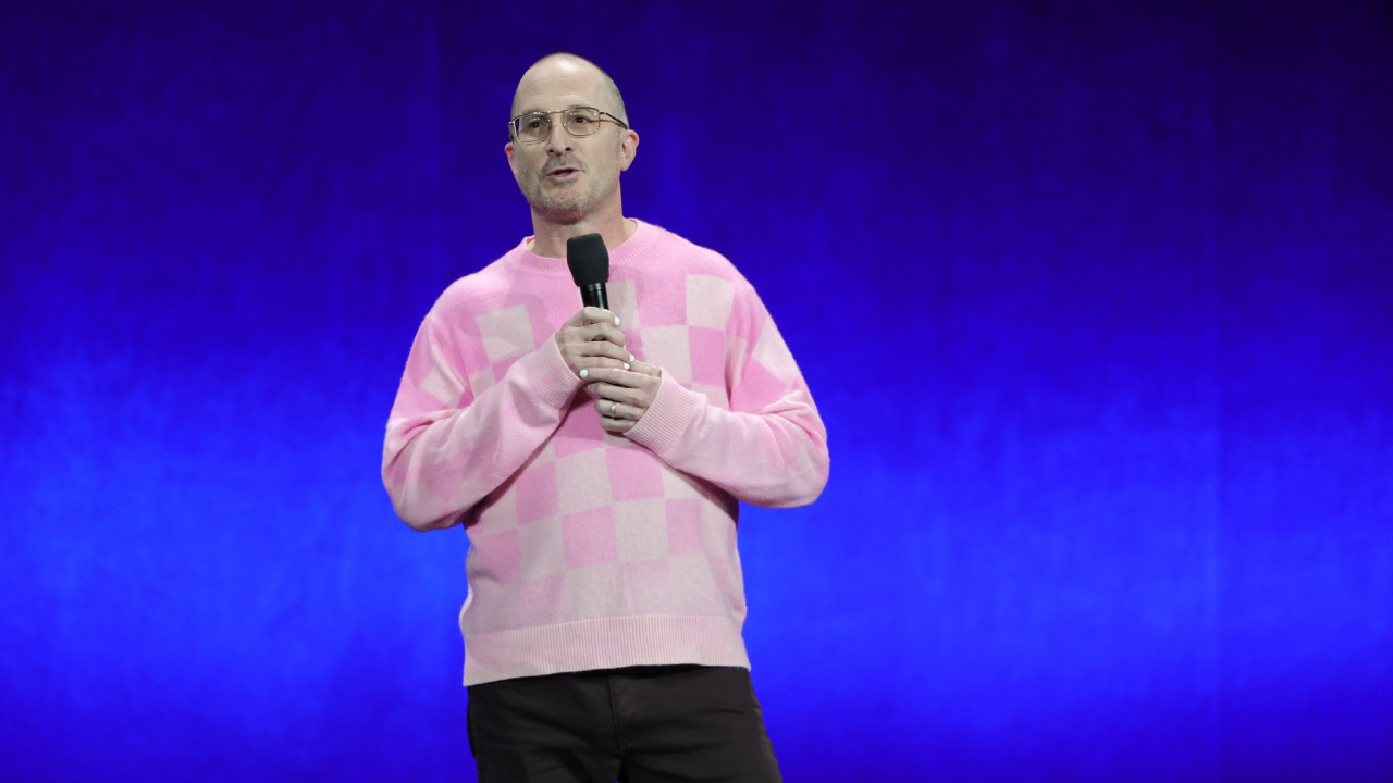 Darren Aronofsky (director, 'Caught Stealing') at CinemaCon 2025 for Sony Pictures at The Colosseum at Caesars Palace on March 31, 2025 in Las Vegas, Nevada. Photo by Stewart Cook/Sony Pictures via Getty Images.