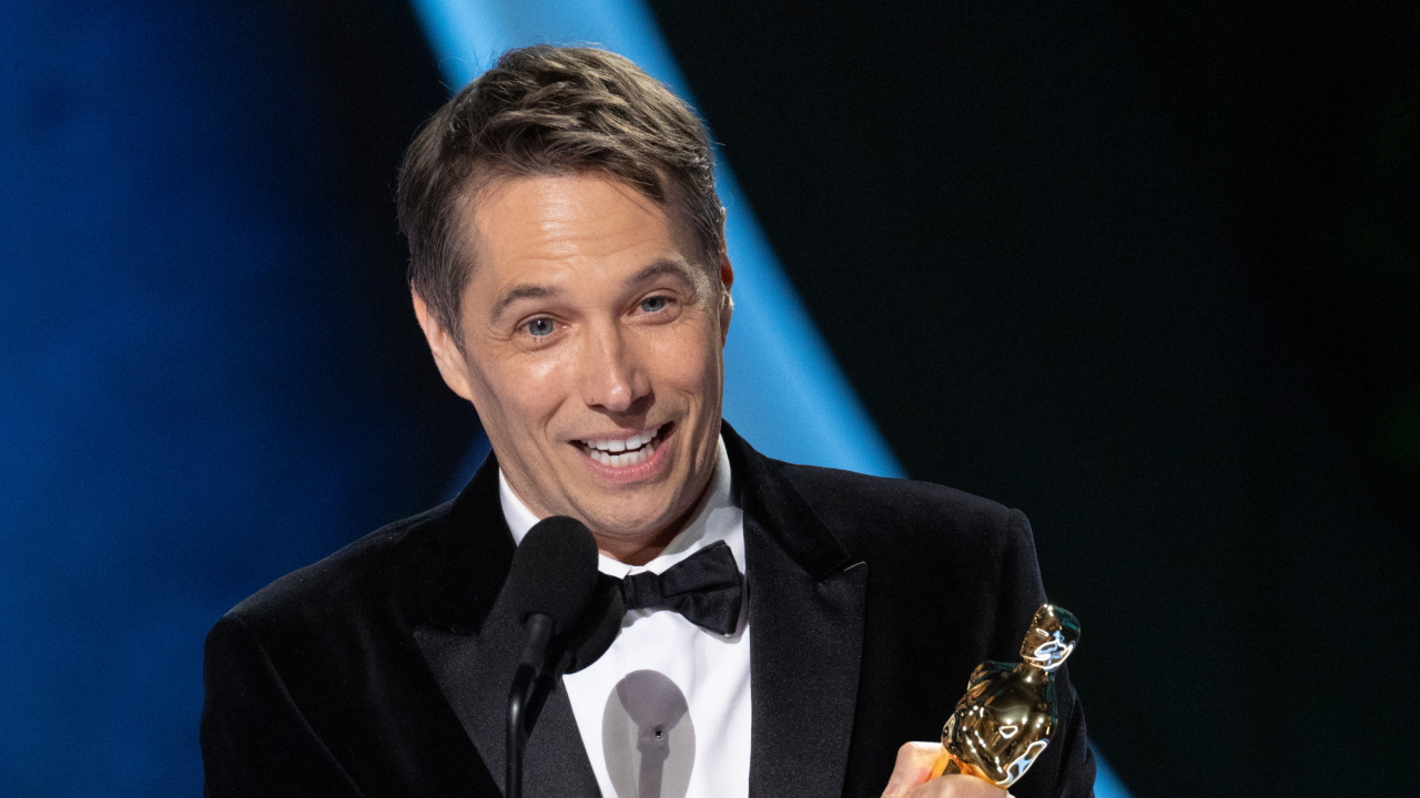 Sean Baker accepts the Oscar® for Film Editing during the live ABC Telecast of the 97th Oscars® at the Dolby® Theatre at Ovation Hollywood on Sunday, March 2, 2025.