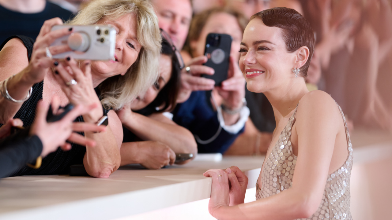 Emma Stone arrives on the red carpet of the 97th Oscars® at the Dolby® Theatre at Ovation Hollywood on Sunday, March 2, 2025. Credit/Provider: Kyusung Gong / The Academy. Copyright: ©A.M.P.A.S.