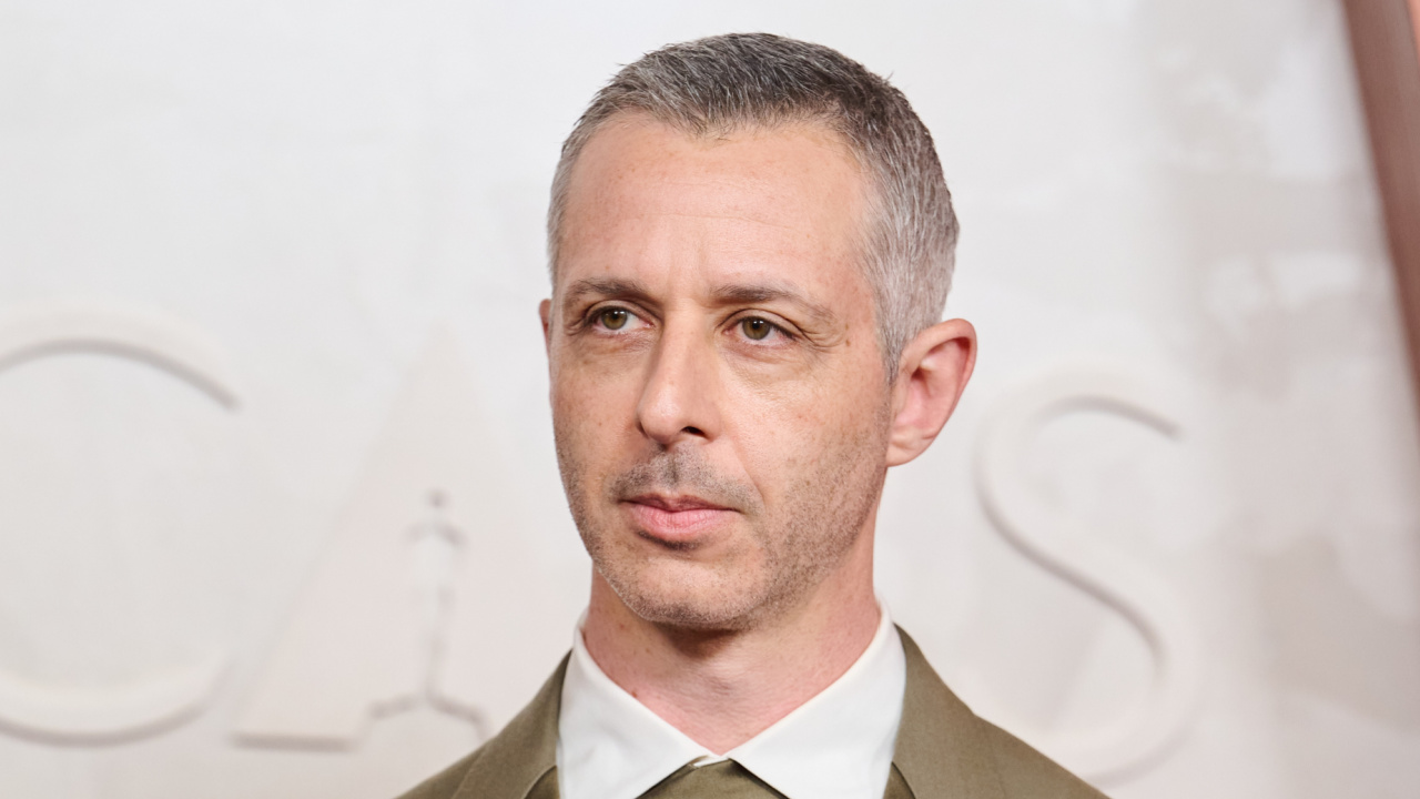 Jeremy Strong arrives on the red carpet of the 97th Oscars® at the Dolby® Theatre at Ovation Hollywood on Sunday, March 2, 2025. Credit/Provider: Etienne Laurent / The Academy. Copyright: ©A.M.P.A.S.
