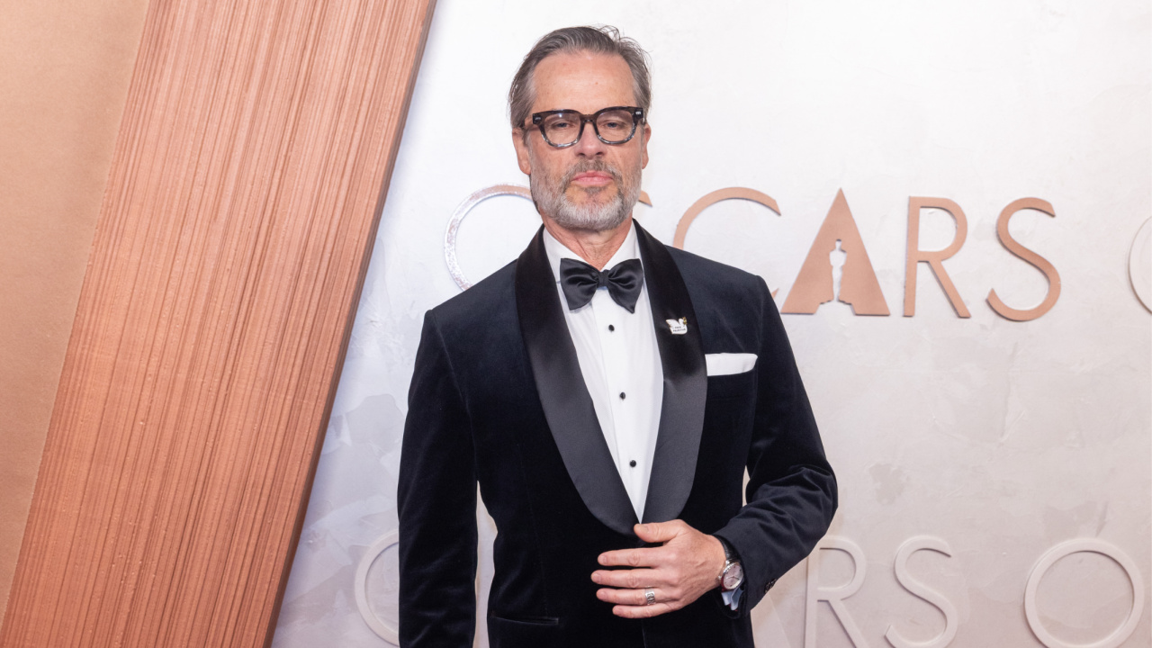 Guy Pearce arrives on the red carpet of the 97th Oscars® at the Dolby® Theatre at Ovation Hollywood on Sunday, March 2, 2025. Credit/Provider: Etienne Laurent / The Academy. Copyright: ©A.M.P.A.S.