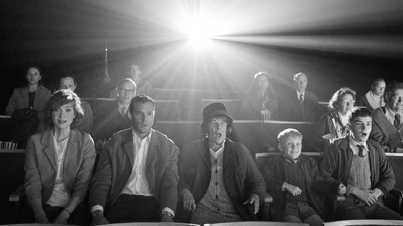 (L to R) Caitriona Balfe, Jamie Dornan, Judi Dench, Jude Hill, and Lewis McAskie in 'Belfast,' directed by Kenneth Branagh. Photo: Focus Features.