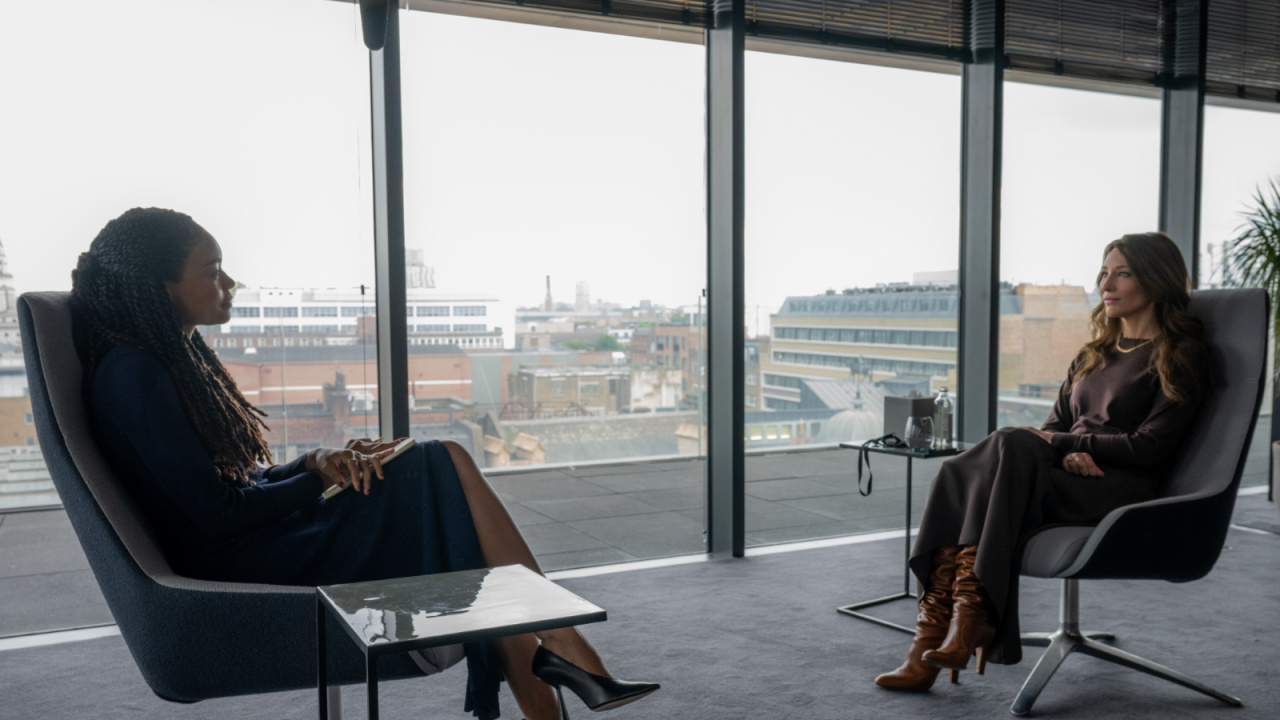 (L to R) Naomie Harris as Dr. Zoe Vaughn and Cate Blanchett as Kathryn St. Jean in director Steven Soderbergh's 'Black Bag', a Focus Features release. Credit: Claudette Barius/Focus Features © 2025 All Rights Reserved.