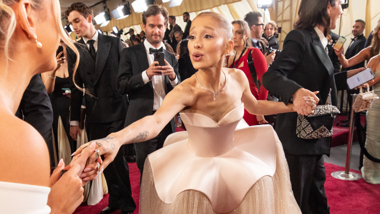Ariana Grande arrives on the red carpet of the 97th Oscars® at the Dolby® Theatre at Ovation Hollywood on Sunday, March 2, 2025. Credit/Provider: Al Seib / The Academy. Copyright: ©A.M.P.A.S.